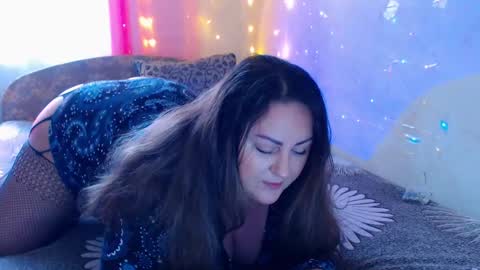 Snapshot of emmyxotty chatting on 12.28.24 Emmy online show from 12.28.24