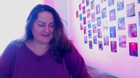 Snapshot of emmyxotty chatting on 02.10.25 Emmy online show from 02.10.25