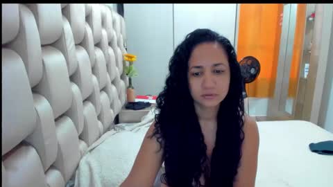 Snapshot of emperatriztapia chatting on 12.03.24 emperatriztapia online show from 12.03.24