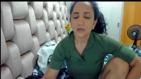 Snapshot of emperatriztapia chatting on 01.06.25 emperatriztapia online show from 01.06.25