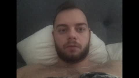 Snapshot of emrelallaren chatting on 09.19.25 emrelallaren online show from 09.19.25