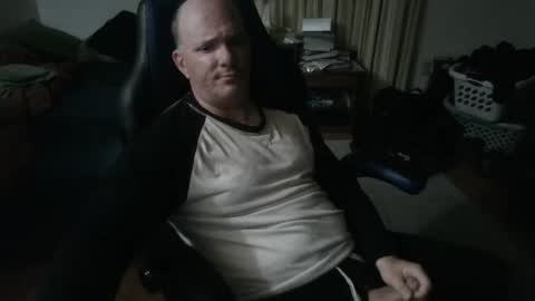 Snapshot of emsguy1 chatting on 11.20.25 Matt online show from 11.20.25
