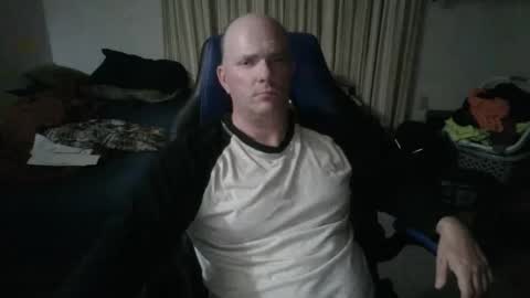 Snapshot of emsguy1 chatting on 12.14.25 Matt online show from 12.14.25