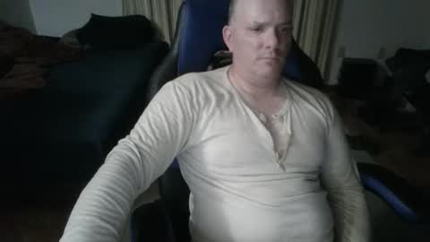 Snapshot of emsguy1 chatting on 05.05.26 Matt online show from 05.05.26