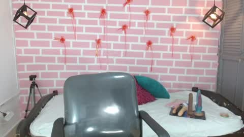 Emy online show from 03.05.25