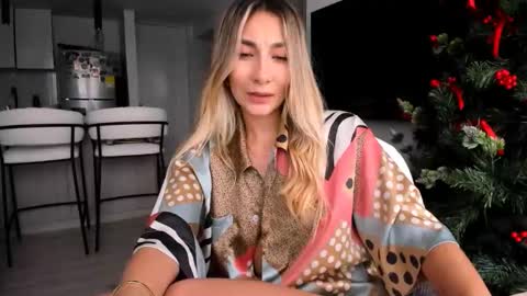 emyconneer online show from 12.13.24