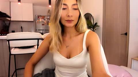 emyconneer online show from 03.03.25