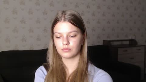 Snapshot of emysway chatting on 12.22.24 EmySway online show from 12.22.24