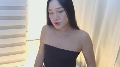 Snapshot of endless_lover22 chatting on 11.22.25 sahara love online show from 11.22.25