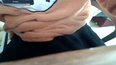 Snapshot of engiken chatting on 12.09.24 engiken online show from 12.09.24