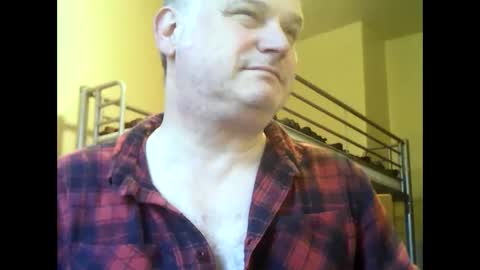 englishguysurrey online show from 01.28.25