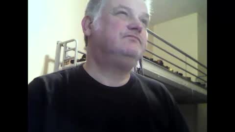 Snapshot of englishguysurrey chatting on 02.06.26 englishguysurrey online show from 02.06.26