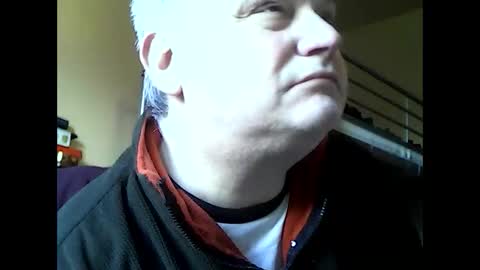 Snapshot of englishguysurrey chatting on 02.16.26 englishguysurrey online show from 02.16.26