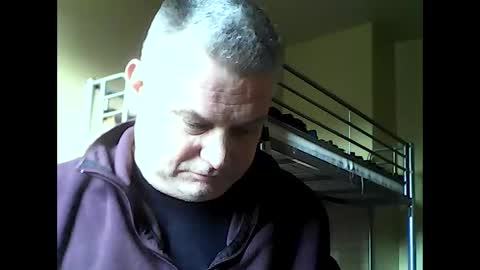 Snapshot of englishguysurrey chatting on 02.22.26 englishguysurrey online show from 02.22.26