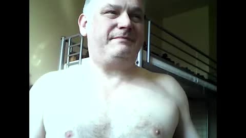 Snapshot of englishguysurrey chatting on 03.03.26 englishguysurrey online show from 03.03.26