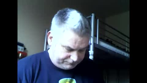 Snapshot of englishguysurrey chatting on 03.25.26 englishguysurrey online show from 03.25.26