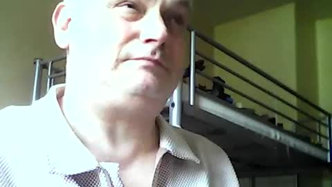 englishguysurrey online show from 08.05.26