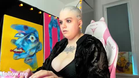 Snapshot of enigmastella chatting on 12.22.25 enigmastella online show from 12.22.25