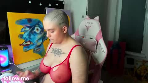 Snapshot of enigmastella chatting on 01.05.26 enigmastella online show from 01.05.26