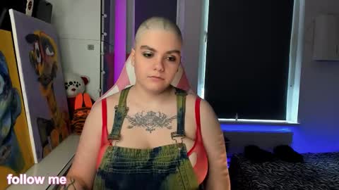 Snapshot of enigmastella chatting on 01.15.26 enigmastella online show from 01.15.26