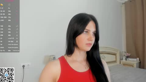 Snapshot of enricaelis chatting on 09.11.25 Sani online show from 09.11.25