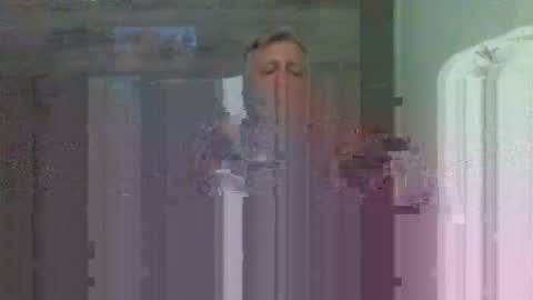 Snapshot of enrique43a chatting on 10.04.25 Enrique online show from 10.04.25