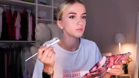 entya online show from 09.11.25