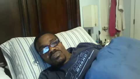 Snapshot of envyme2017 chatting on 12.25.24 Envyme2017 online show from 12.25.24