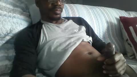 Snapshot of envyme2017 chatting on 03.06.25 Envyme2017 online show from 03.06.25