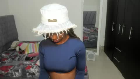 Angela online show from 11.06.25