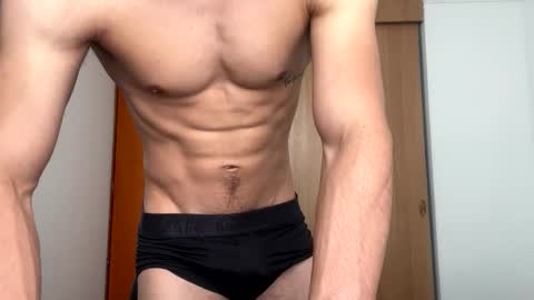 Snapshot of enzo_savage chatting on 04.04.26 enzo_savage online show from 04.04.26