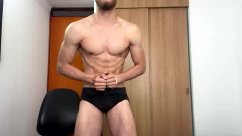 Snapshot of enzo_savage chatting on 05.06.26 enzo_savage online show from 05.06.26