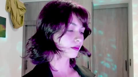 Leyla online show from 10.11.25