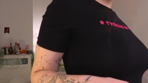 ephieclub online show from 10.25.25