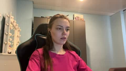 Lily online show from 04.05.26