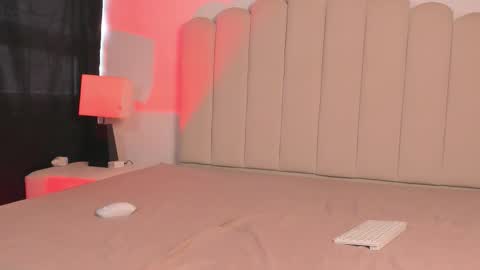 Snapshot of eragonbooy02 chatting on 12.19.25 Eragon online show from 12.19.25