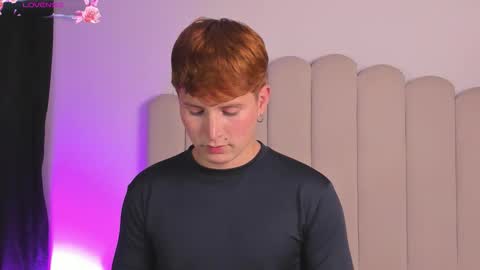 Snapshot of eragonbooy02 chatting on 01.12.26 Eragon online show from 01.12.26