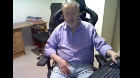 erasmus_d online show from 10.26.25