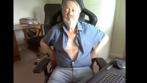erasmus_d online show from 06.17.26