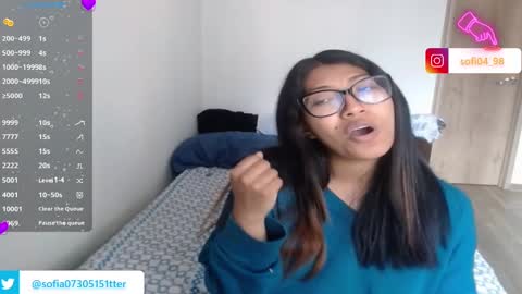 Snapshot of eren_mikasa chatting on 02.20.25 sofia online show from 02.20.25