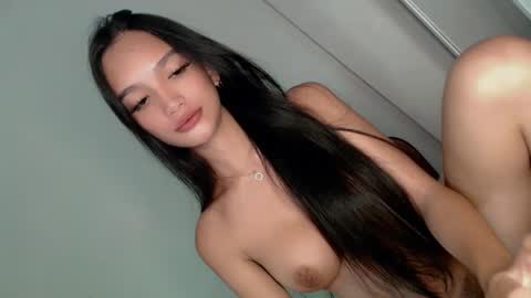 Snapshot of eres_guapa chatting on 01.28.25 Elisa online show from 01.28.25