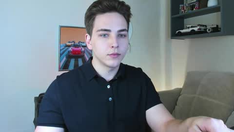 Snapshot of eric_ether chatting on 10.12.25 Eric online show from 10.12.25