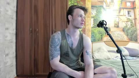 Snapshot of eric_the_vikking chatting on 10.06.25 Eric online show from 10.06.25