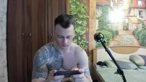 Snapshot of eric_the_vikking chatting on 12.14.25 Eric online show from 12.14.25