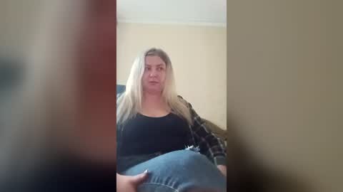 Erica online show from 06.12.26