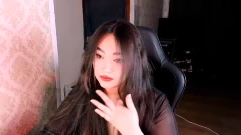 Snapshot of erica_wayne chatting on 06.12.26 Erica Wayne online show from 06.12.26