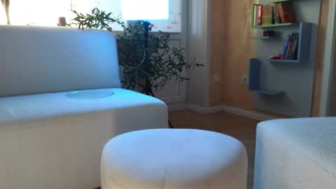 Call me Erica online show from 02.19.25