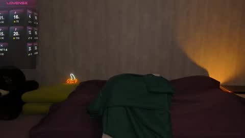 Snapshot of ericapowers chatting on 02.18.26 EricaPowers online show from 02.18.26