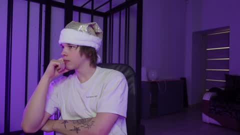 Snapshot of erick_grant chatting on 12.24.24 ERICK GRANT online show from 12.24.24