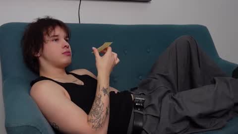 Snapshot of erick_grant chatting on 02.01.25 ERICK GRANT online show from 02.01.25